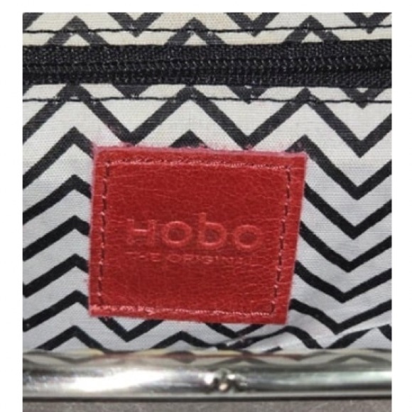 HOBO THE ORIGINAL Lauren Double Frame Clutch Wallet Gray Distressed Leather - Picture 9 of 9